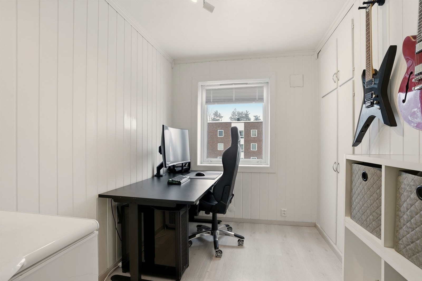 Soverom 2 er i dag innredet som et kontor Galleribilde