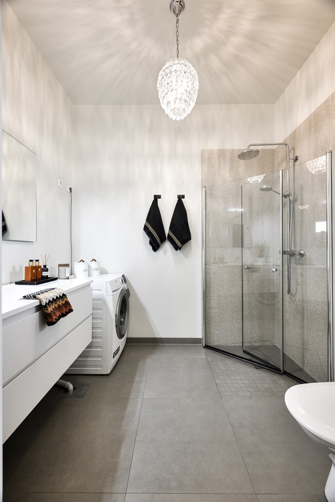 Opplegg for vaskemaskin/tørketrommel. Galleribilde