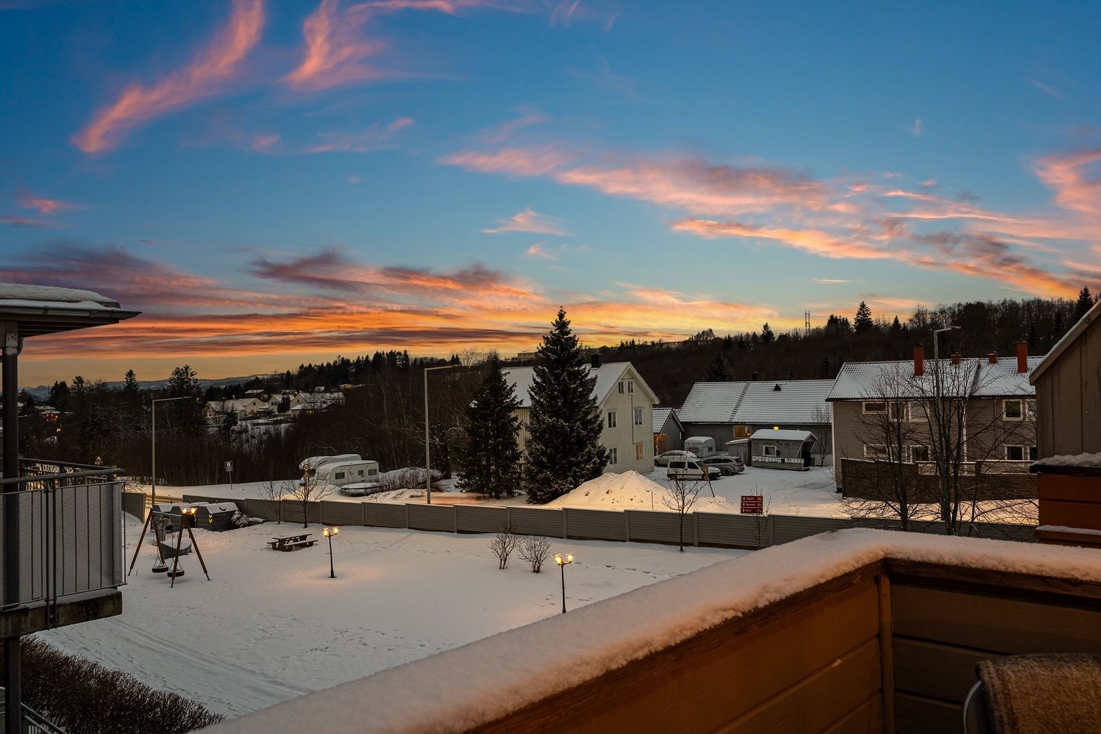 Aktiv Eiendomsmegling v/Marius Kvalvik har gleden av å presentere Heimdalsvegen 22A like ved Heimdal sentrum. Foto: Grattis Foto v/ Vidar Alvik. Galleribilde