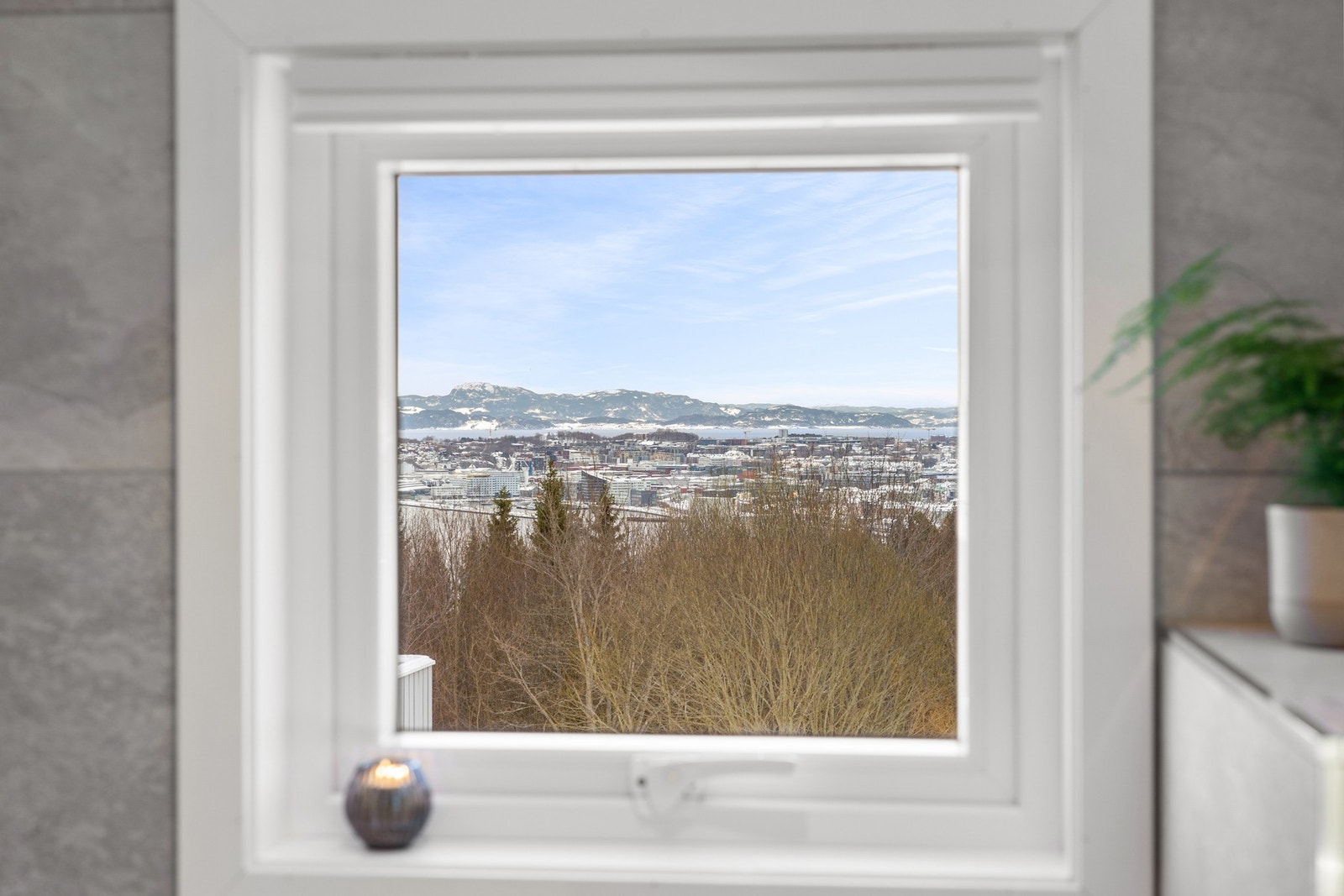 Til og med badet har flott utsikt. Galleribilde