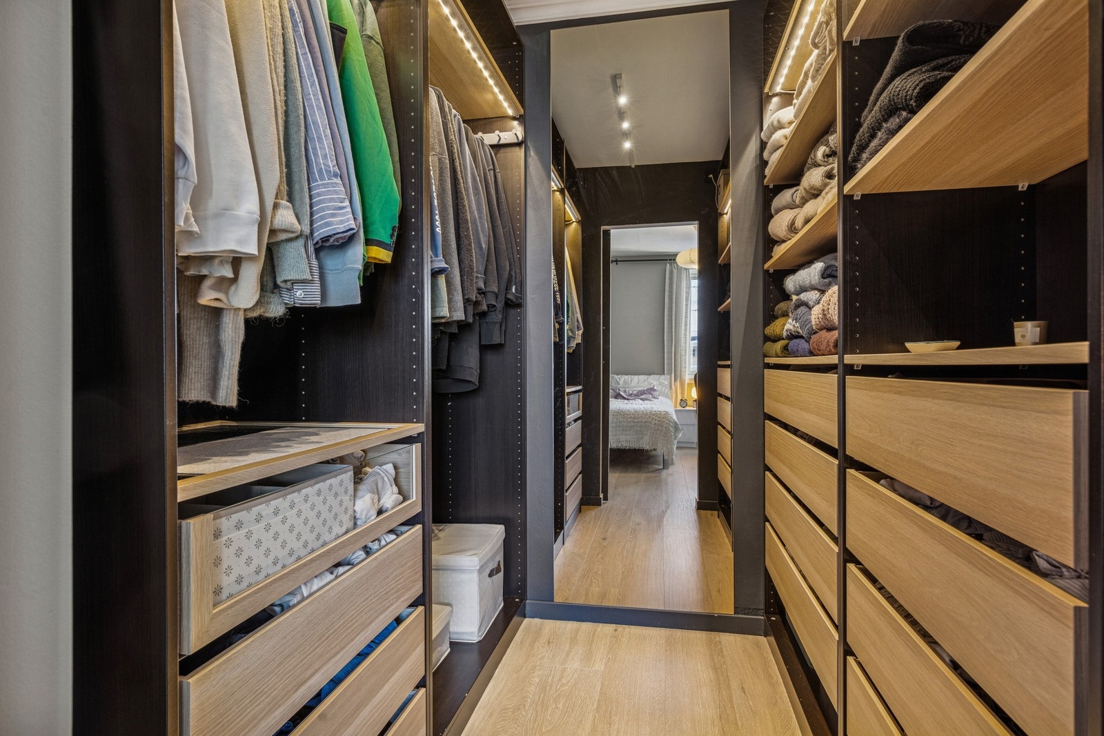 På hovedsoverommet følger det også eget Walk-in closet. Galleribilde