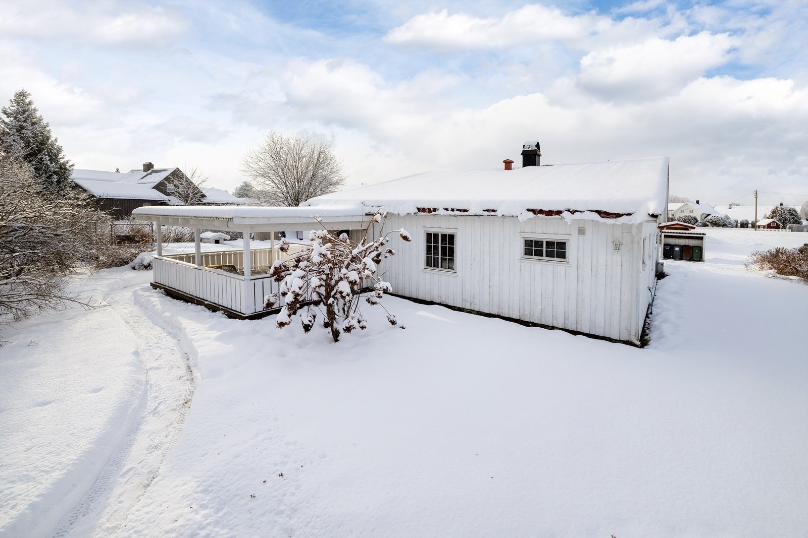 Området byr på fine turmuligheter, med trimløyper om sommeren og skiløyper om vinteren. Galleribilde