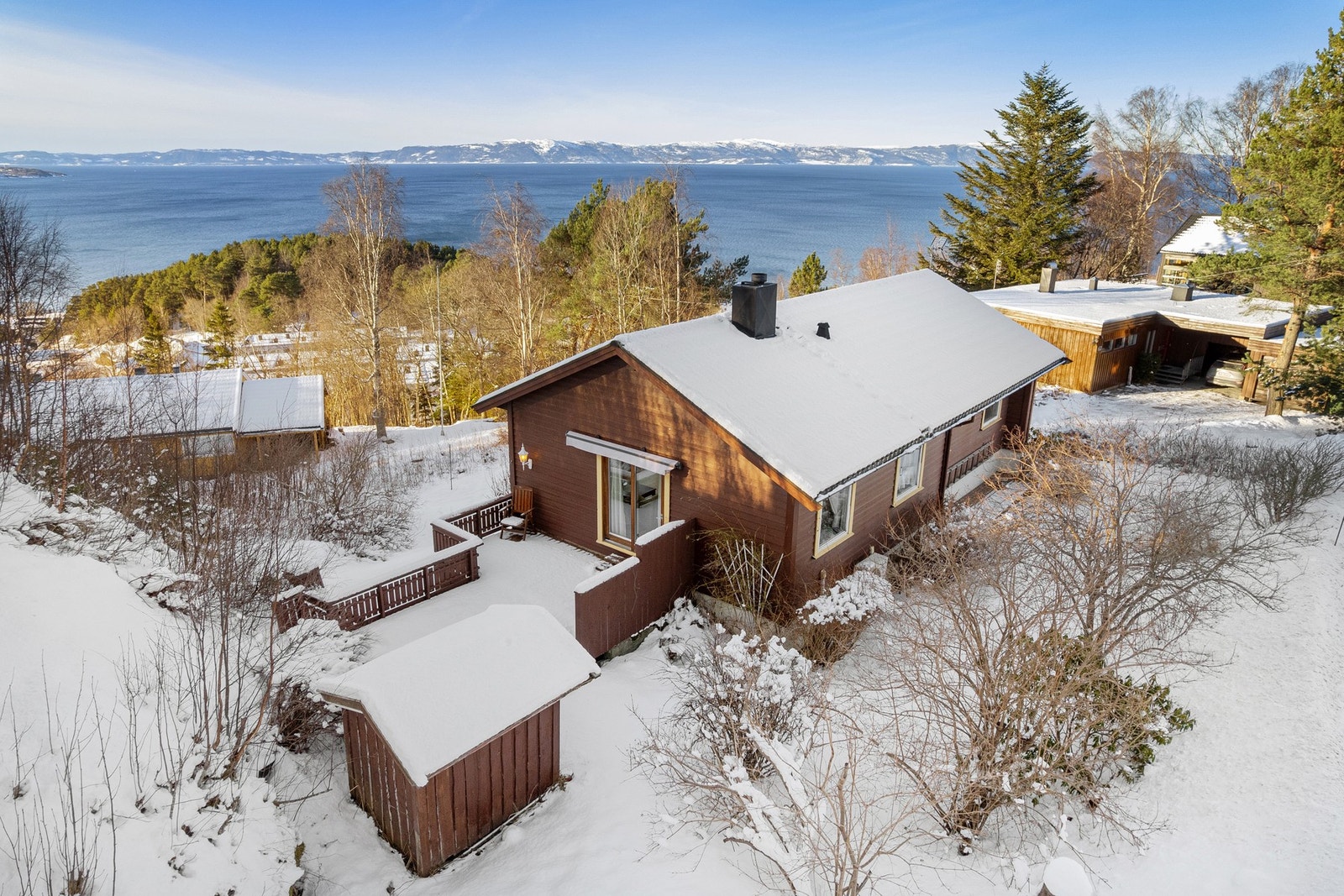 Beliggenheten kombinerer nærhet til barnehager, skoler, dagligvare og gode kollektivforbindelser. Galleribilde