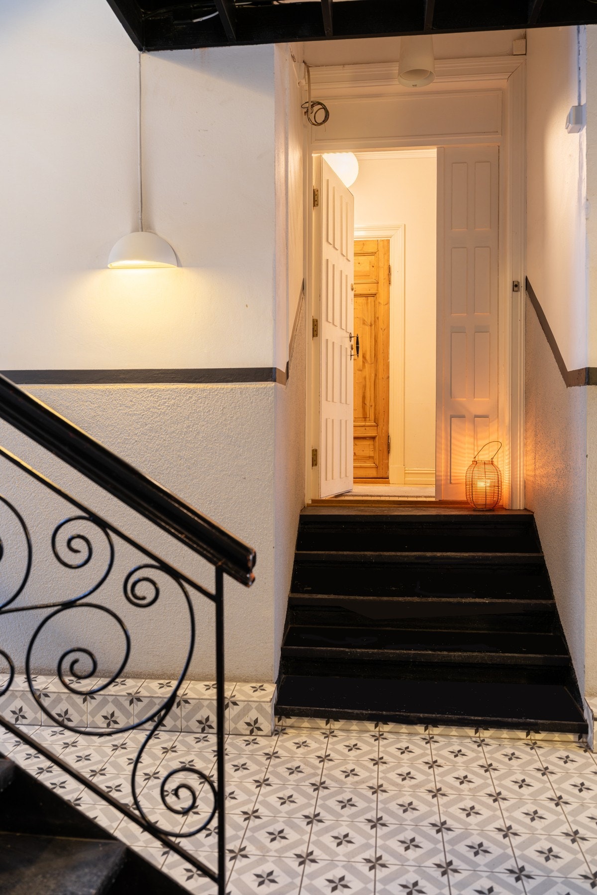 Representativt inngangsparti til leiligheten. Galleribilde