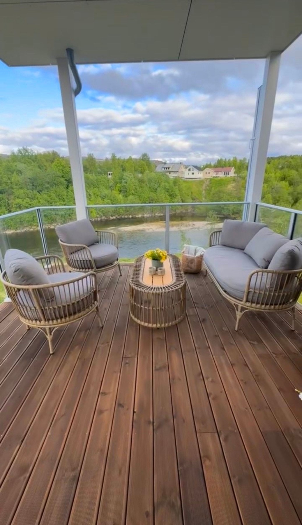 Bilde tatt av selger. Galleribilde