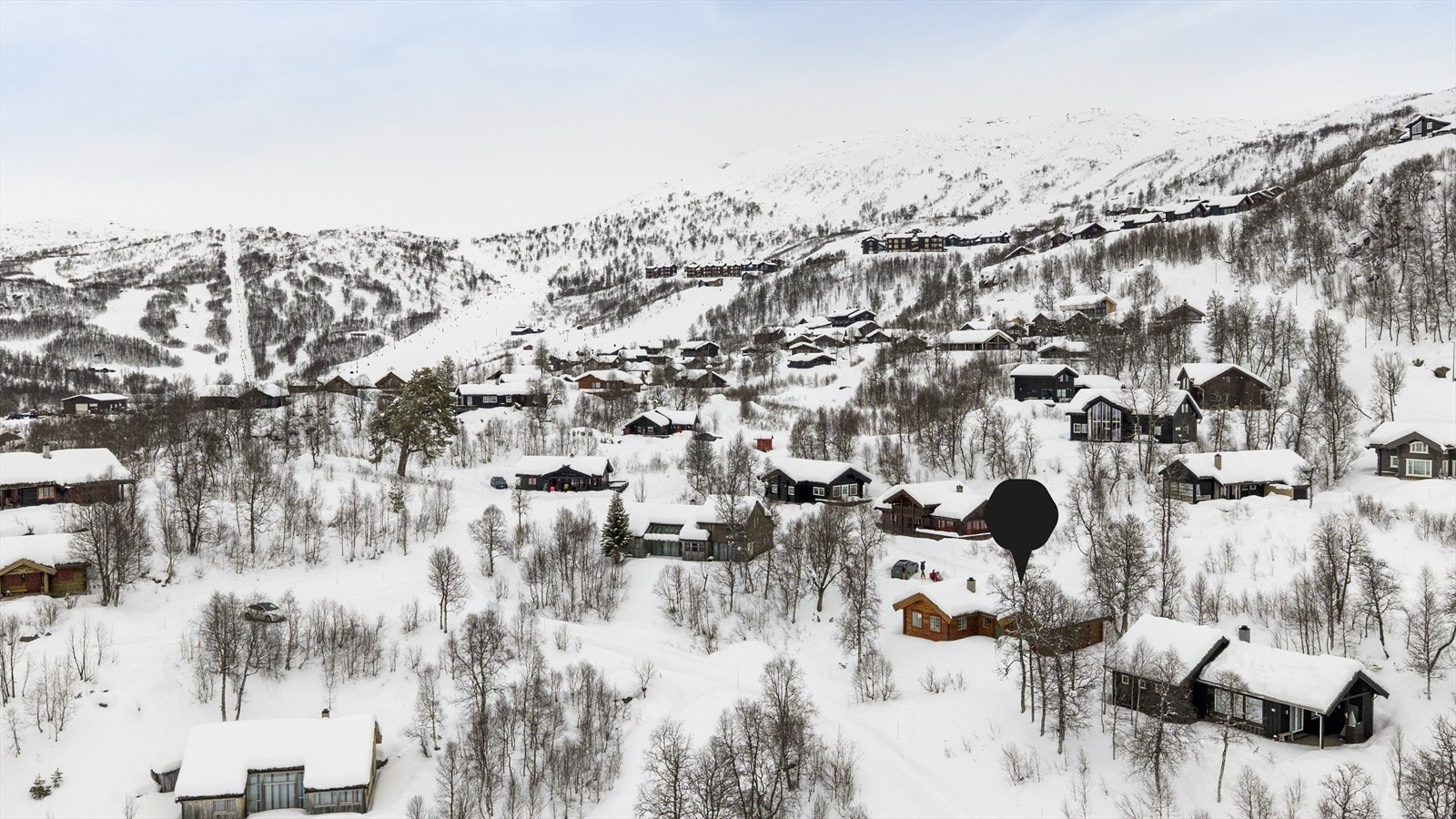 Hytten ligger flott til på Tyrvelidfeltet på Vågslid, et snøsikkert eldorado for helårsaktiviteter. Galleribilde