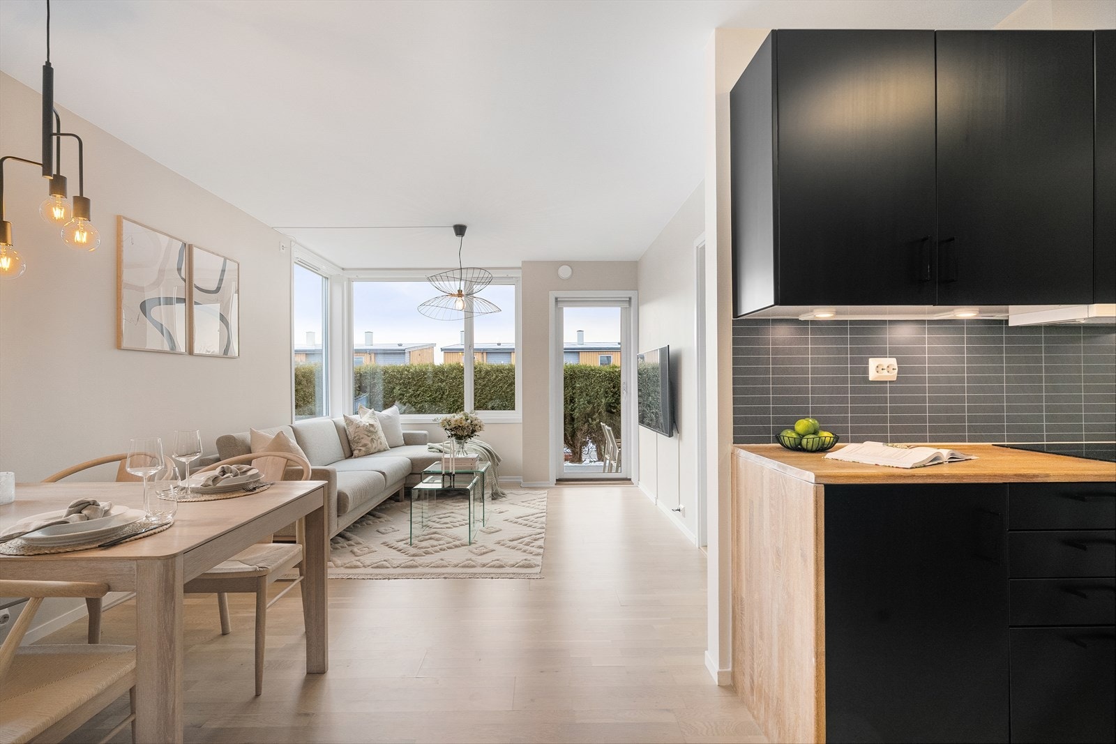 Åpen stue- og kjøkkenløsning. Galleribilde