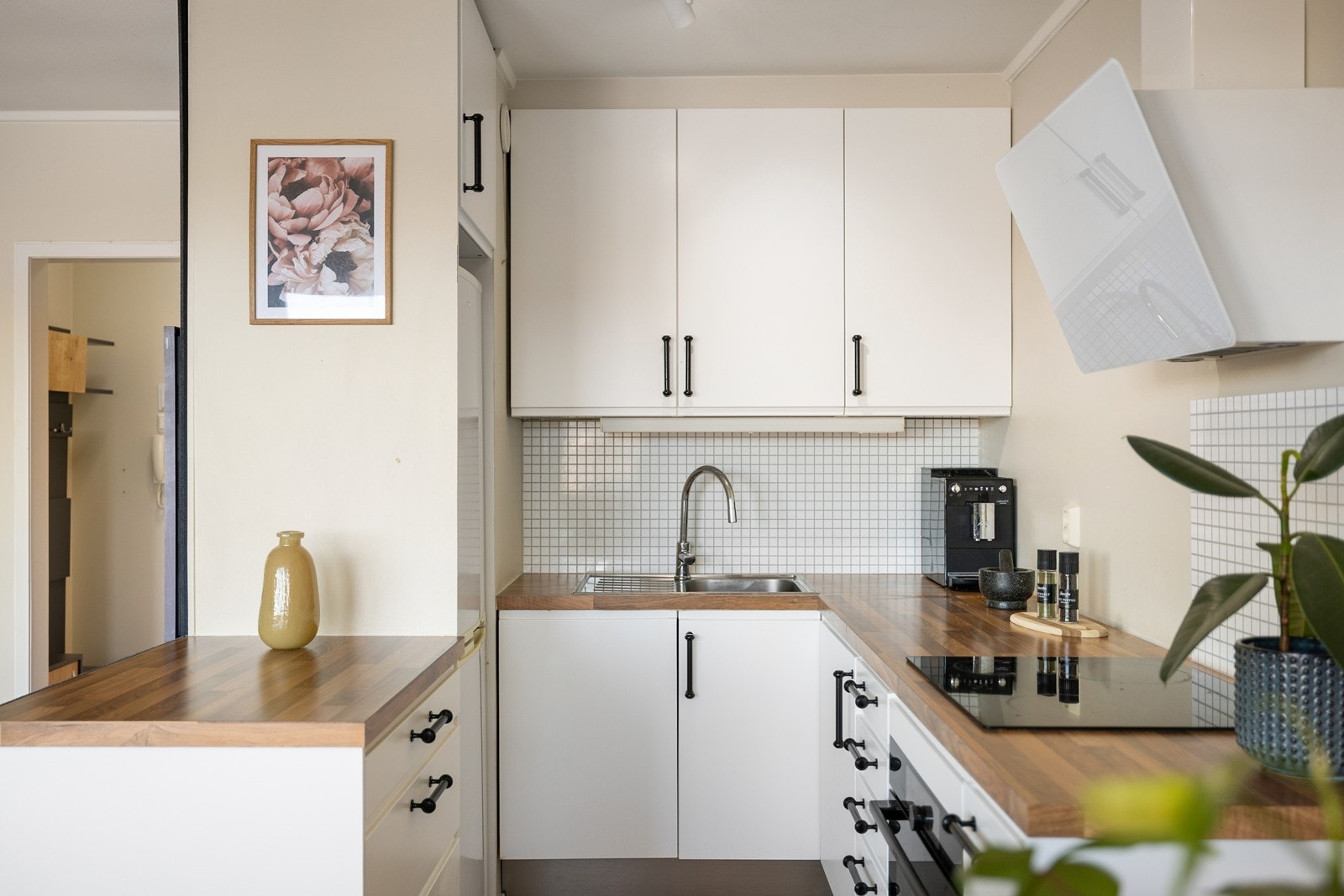 God oppbevaringsplass i skap. Galleribilde