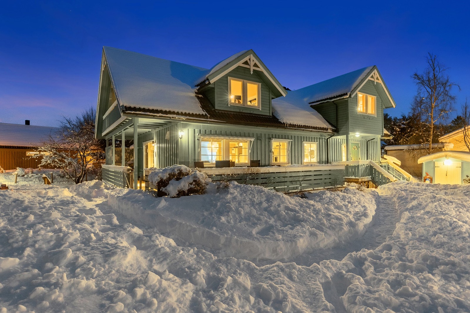 Velkommen til Bjørnebyvegen 23B. En stor og innholdsrik enebolig med etterspurt beliggenhet. Galleribilde