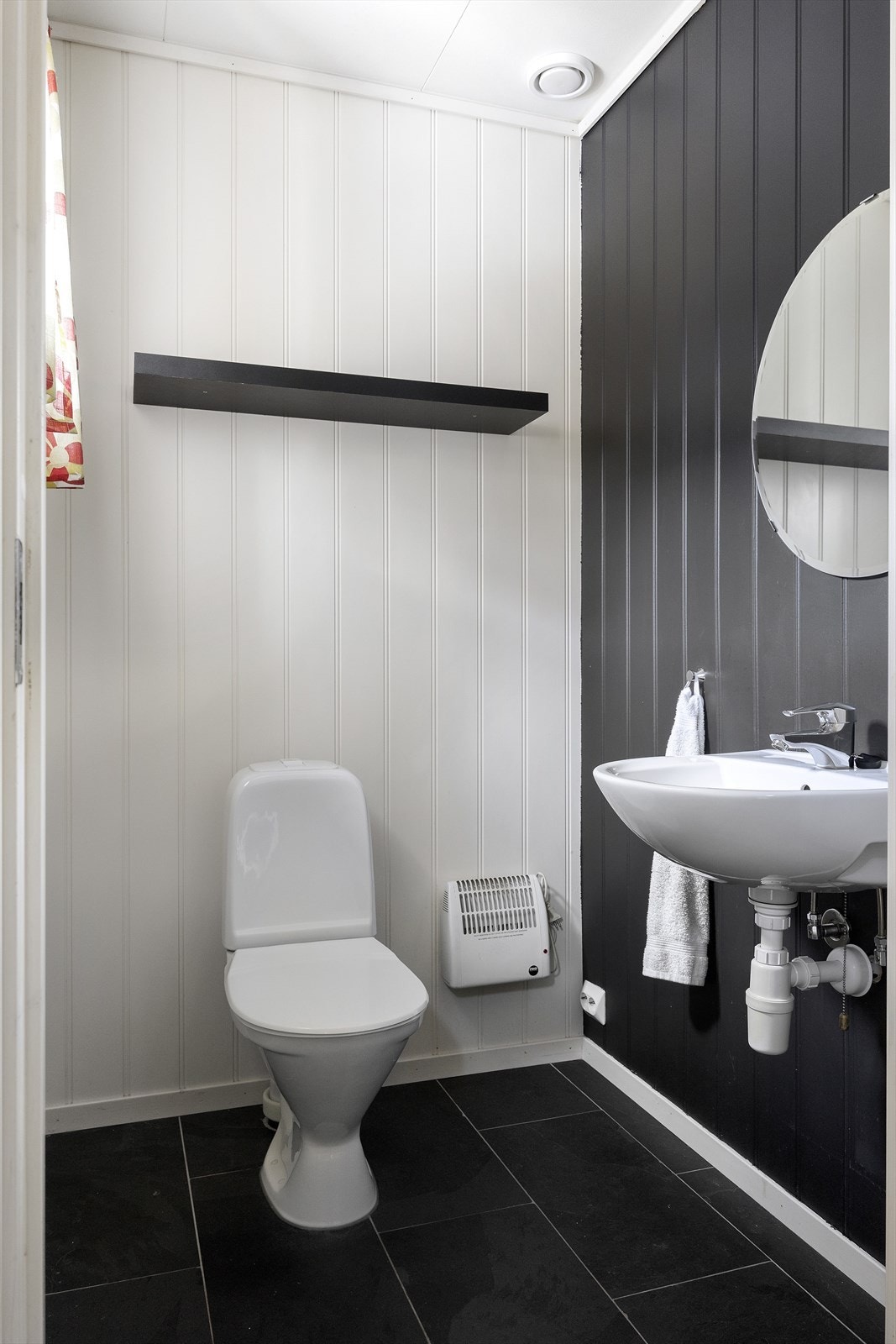 Gjestetoalett. Galleribilde