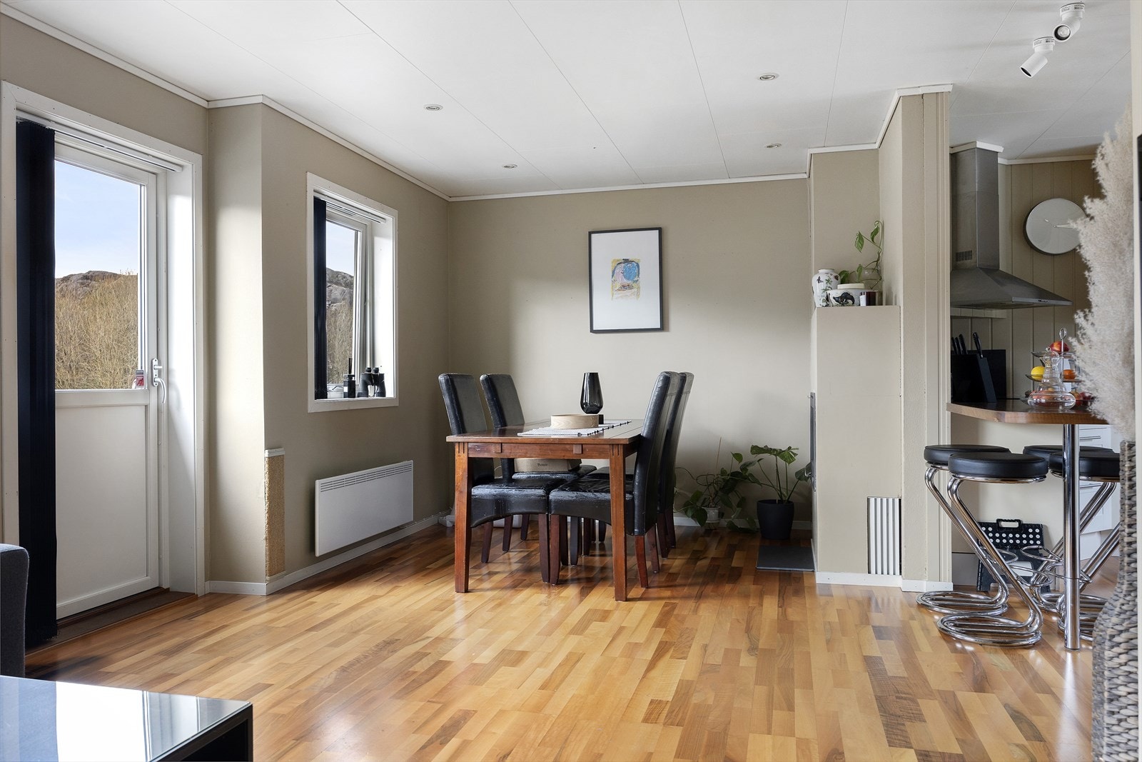 Fin spiseplass der en kan møtes til gode måltider og kjekt samvær. Galleribilde