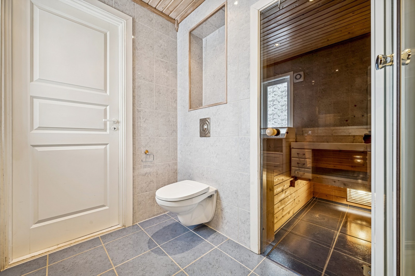 Direkte adkomst til egen badstue gir hverdagsluksus i hjemmet Galleribilde