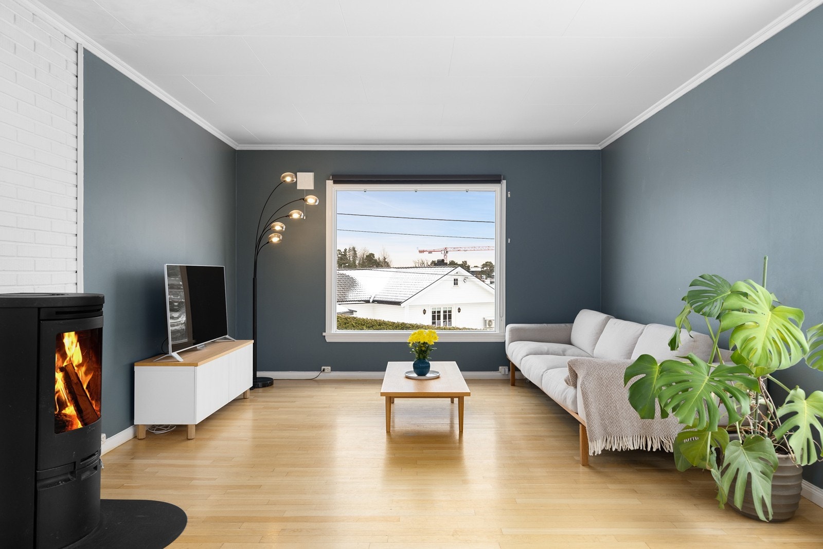 God plass til sittegruppe innerst i stuen. Galleribilde