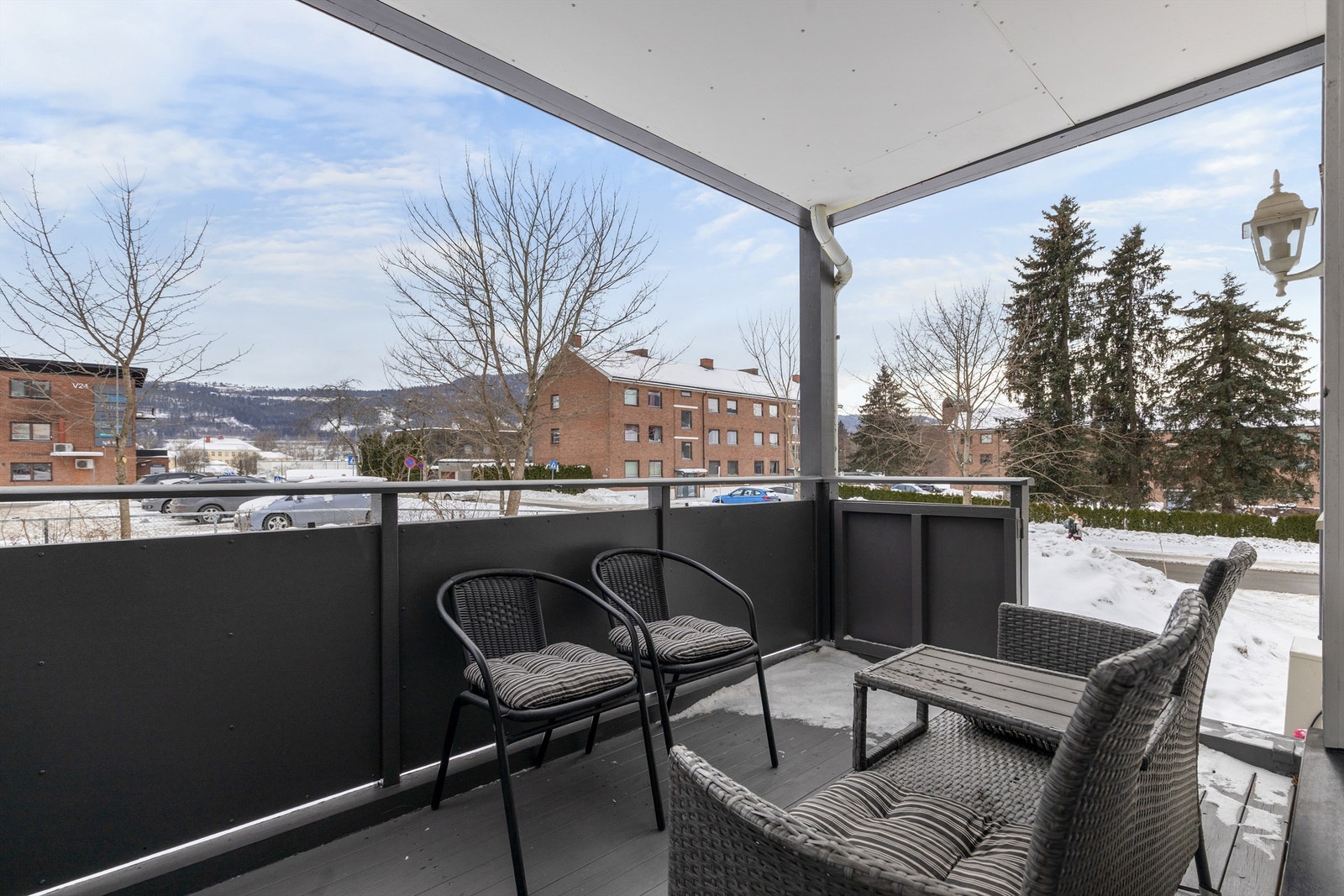 Trapp ned til felles hage Galleribilde