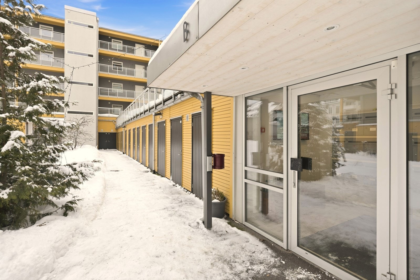 Inngangsparti Galleribilde