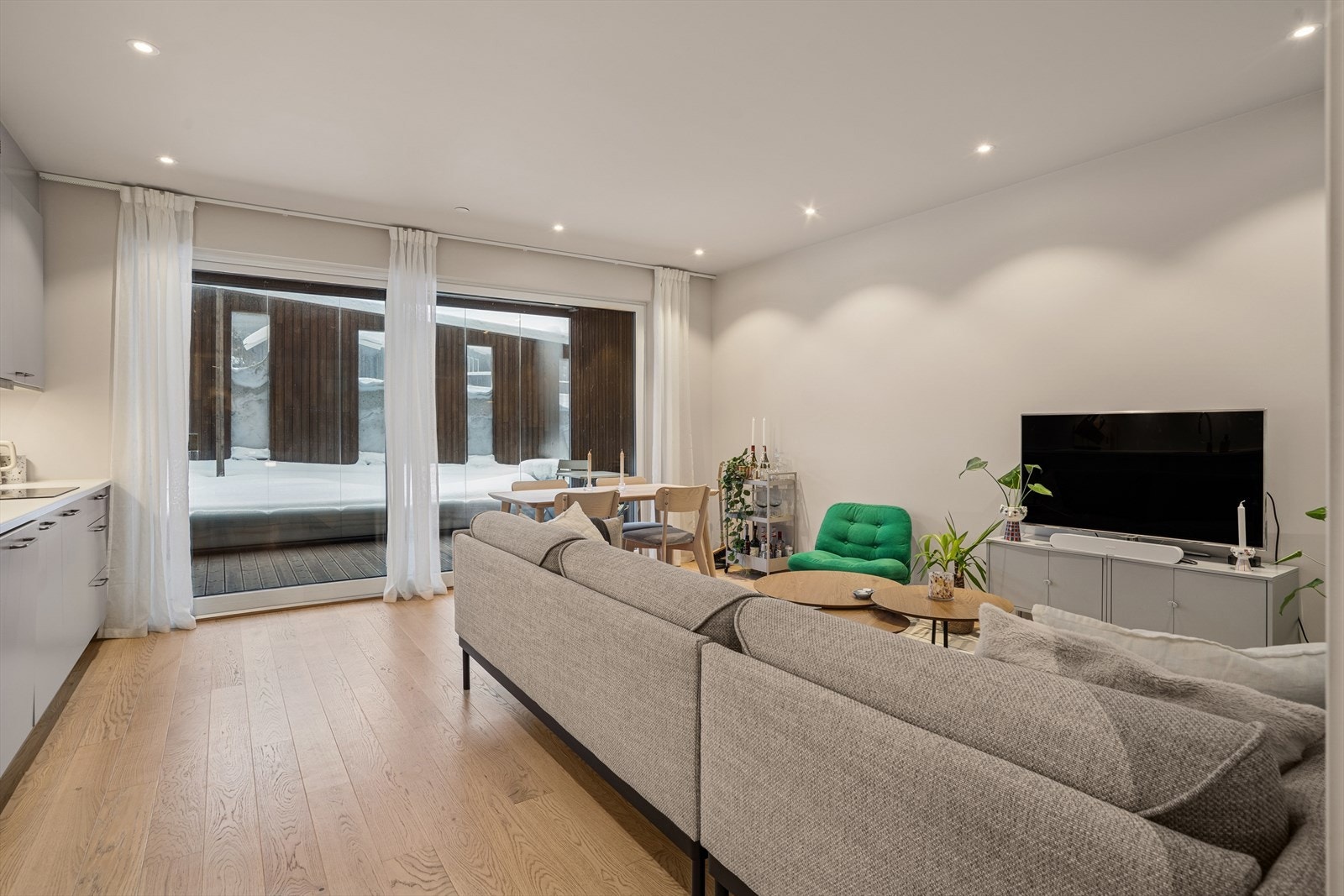 Åpen stue- og kjøkkenløsning. Galleribilde