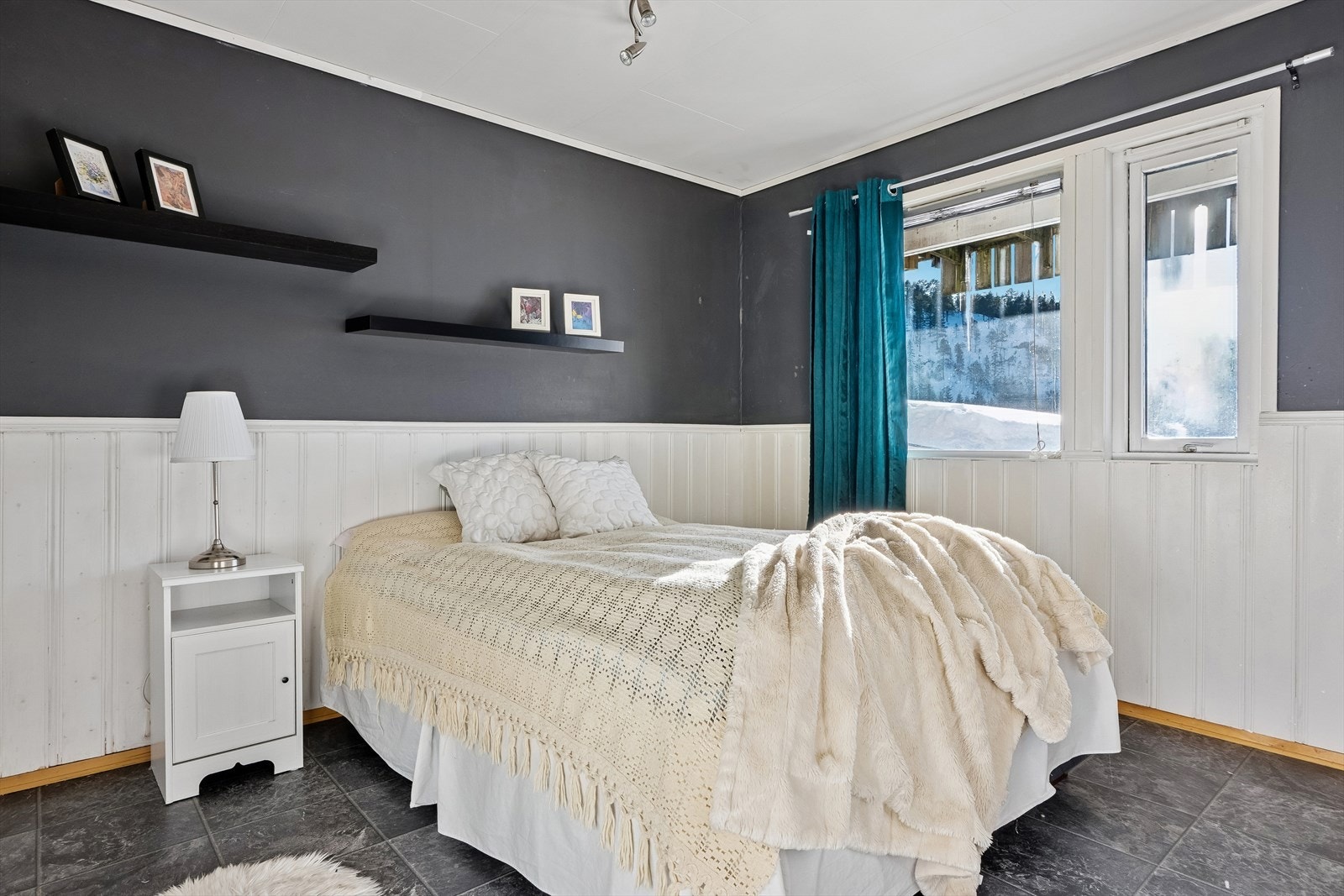 Soverom soverom 1 av (2) på plan 1. Galleribilde