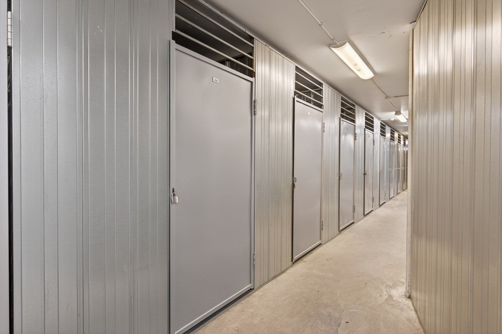 Tilhørende sportsbod Galleribilde