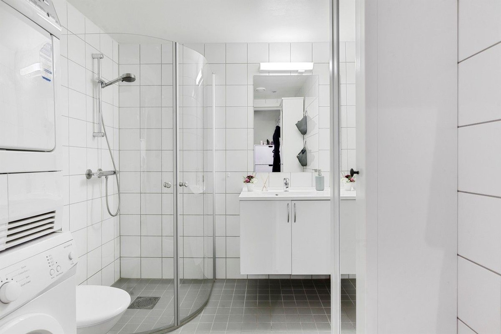 006_Pent flislagt bad.jpg Galleribilde