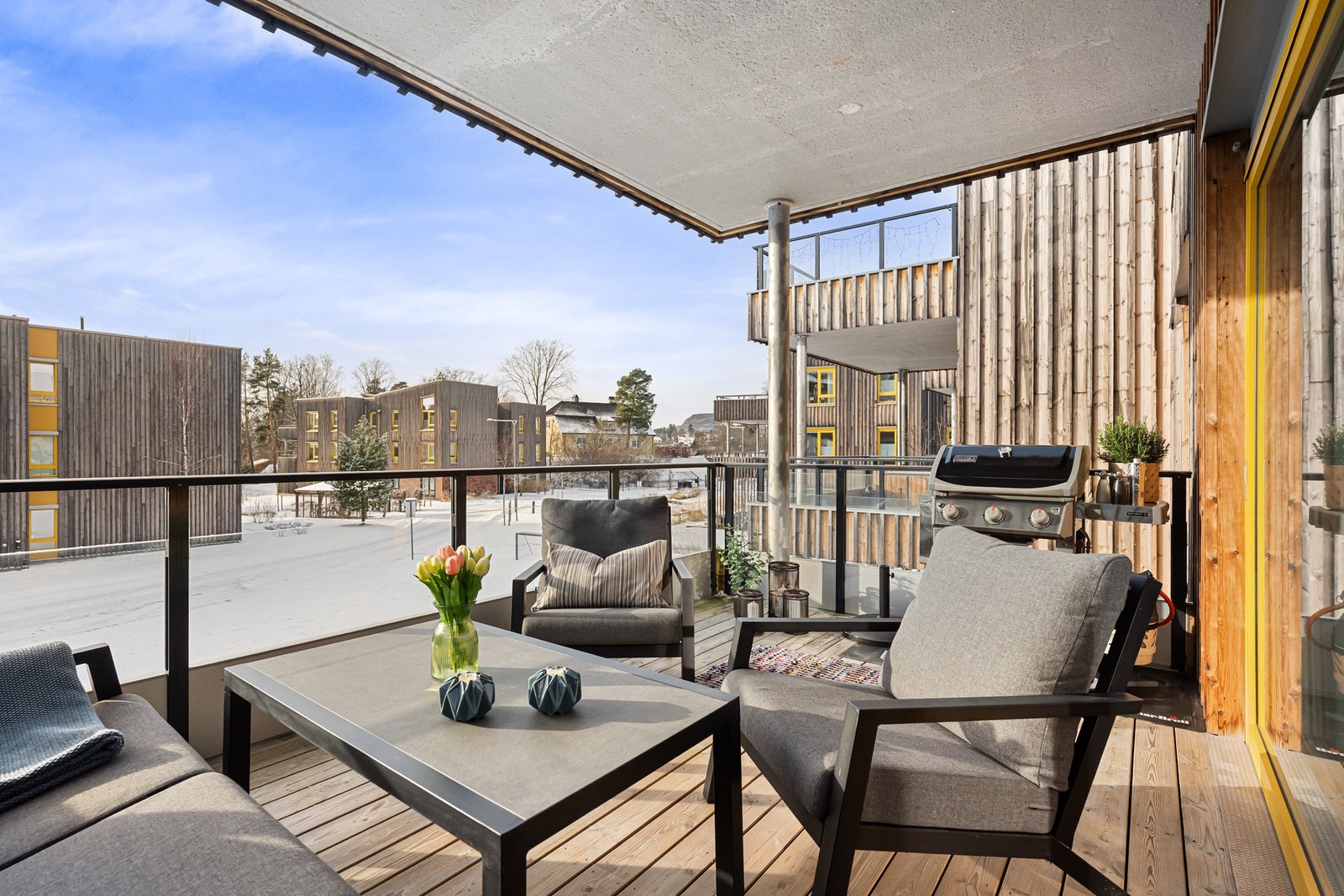 En romslig og tiltalende 4-roms leilighet med høy standard, og fin ende beliggenhet Galleribilde