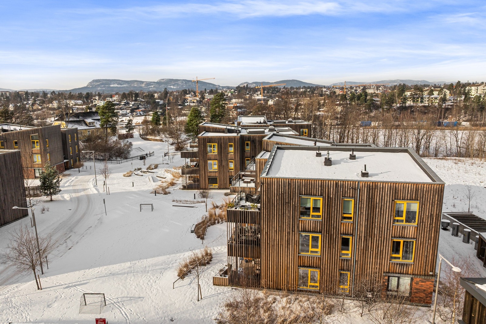 Her bor man sjønært til og med en rekke populære rekreasjonsområder og strender i nærheten Galleribilde