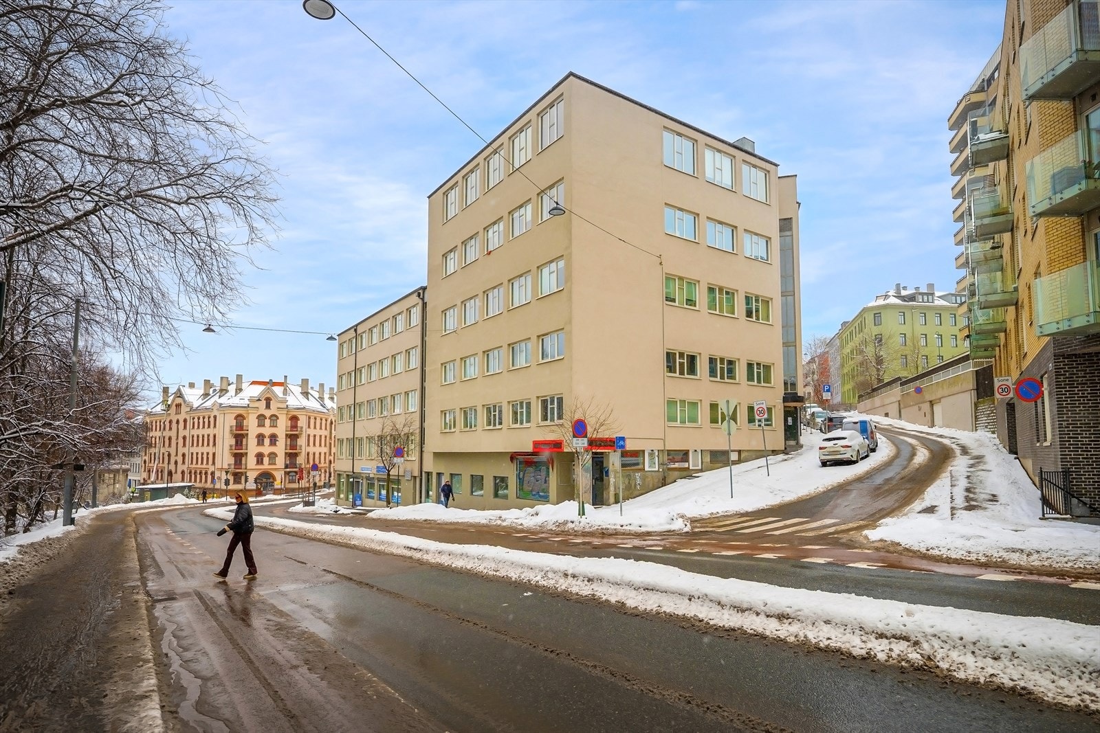 Inngangen er fra Brinken Galleribilde