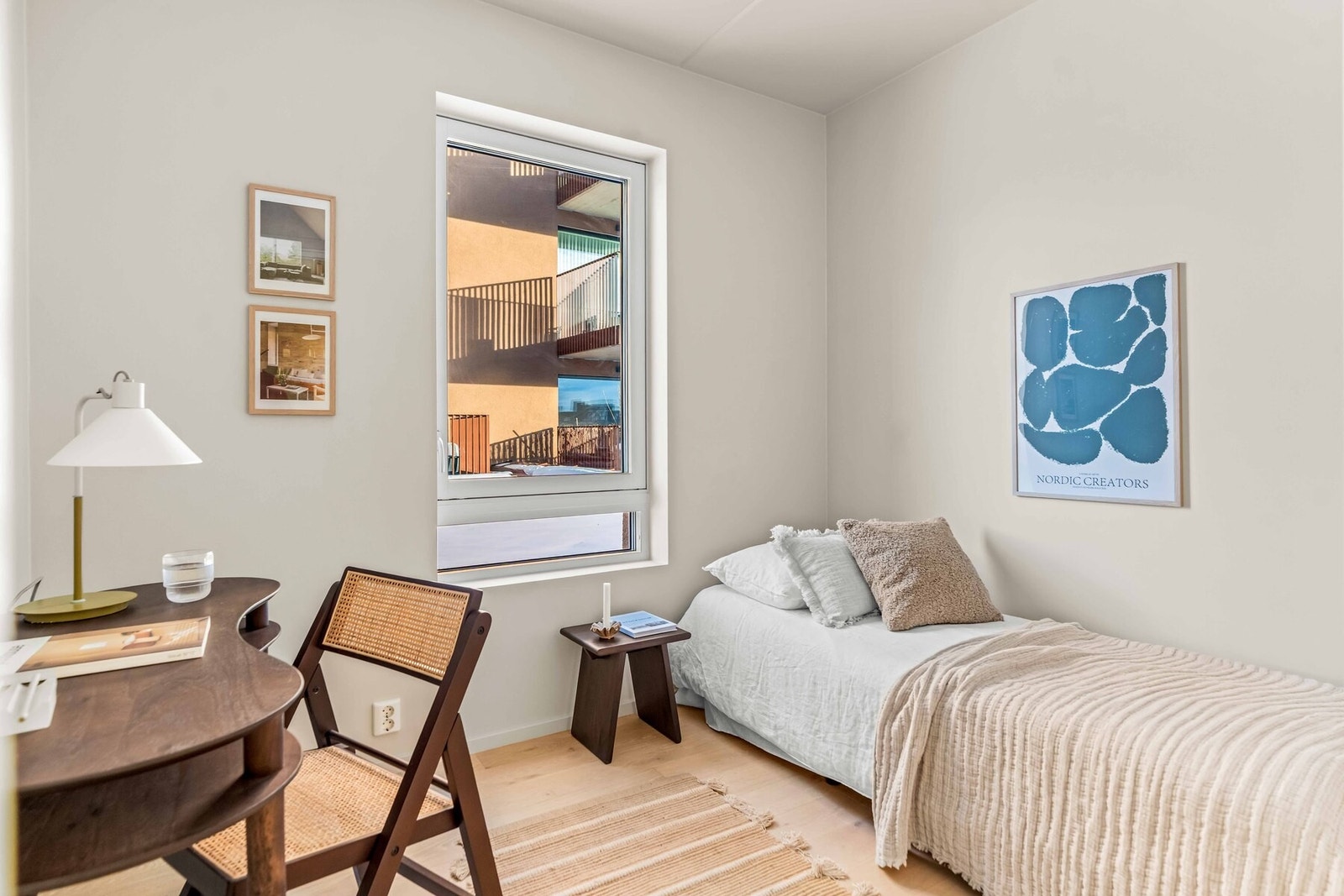 Det andre soverommet passer ypperlig som barnerom, gjesterom eller kontor Galleribilde