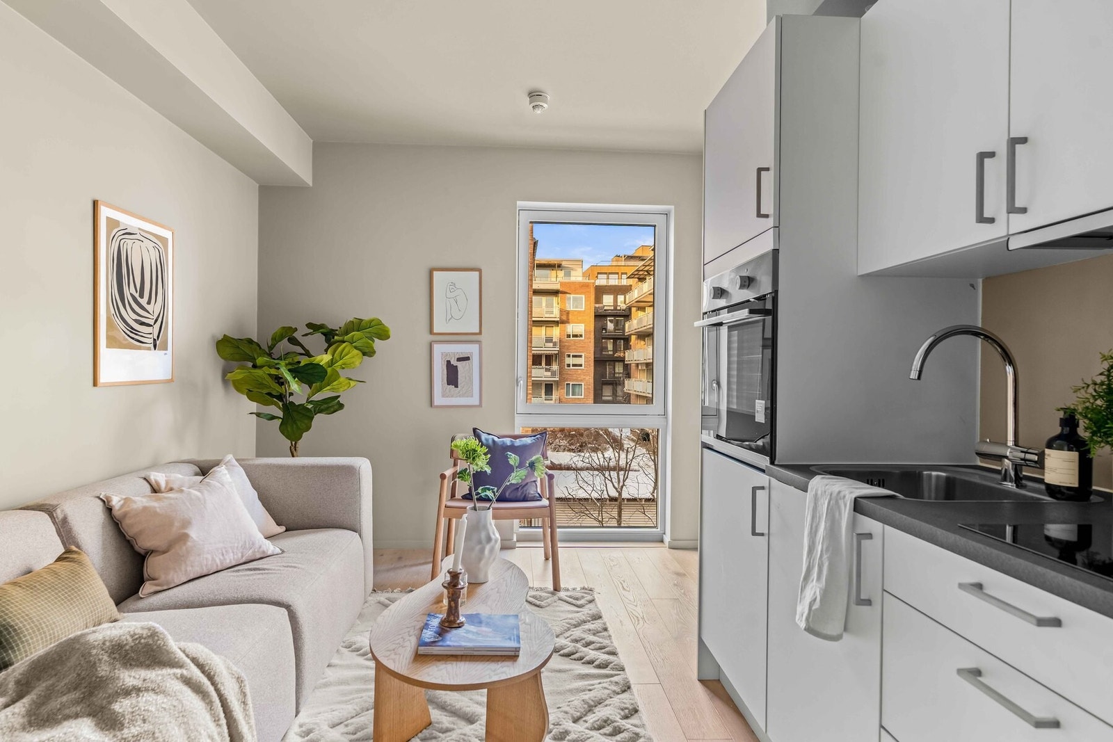 Praktisk hybeldel med egen inngang. Galleribilde