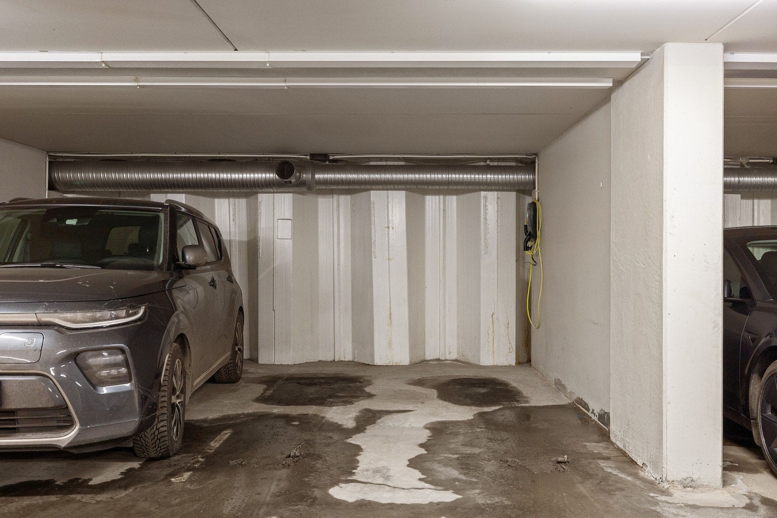 Opsjon på kjøp av selgers garasjeplass i Vøyensvingen 7 (nabobygget) med heisadkomst og elbil-lader for kr. 470 000,- + omkostninger. Galleribilde