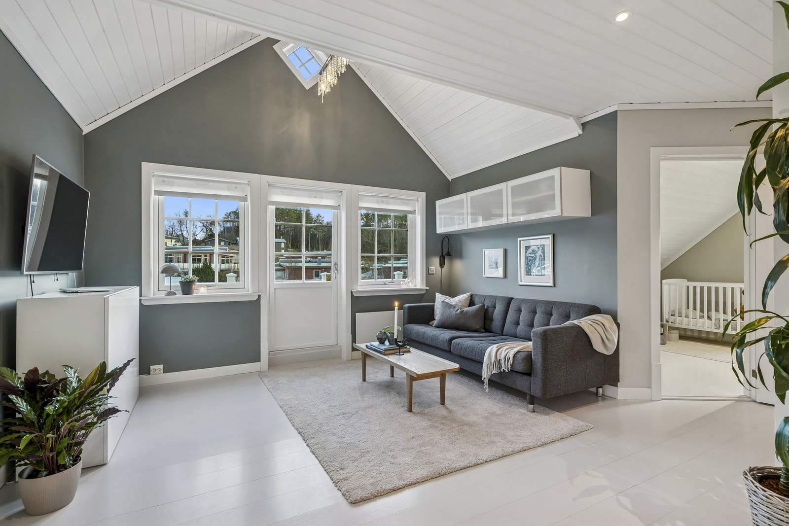 Her er det god plass til sittegruppe, og herfra har du - Galleribilde