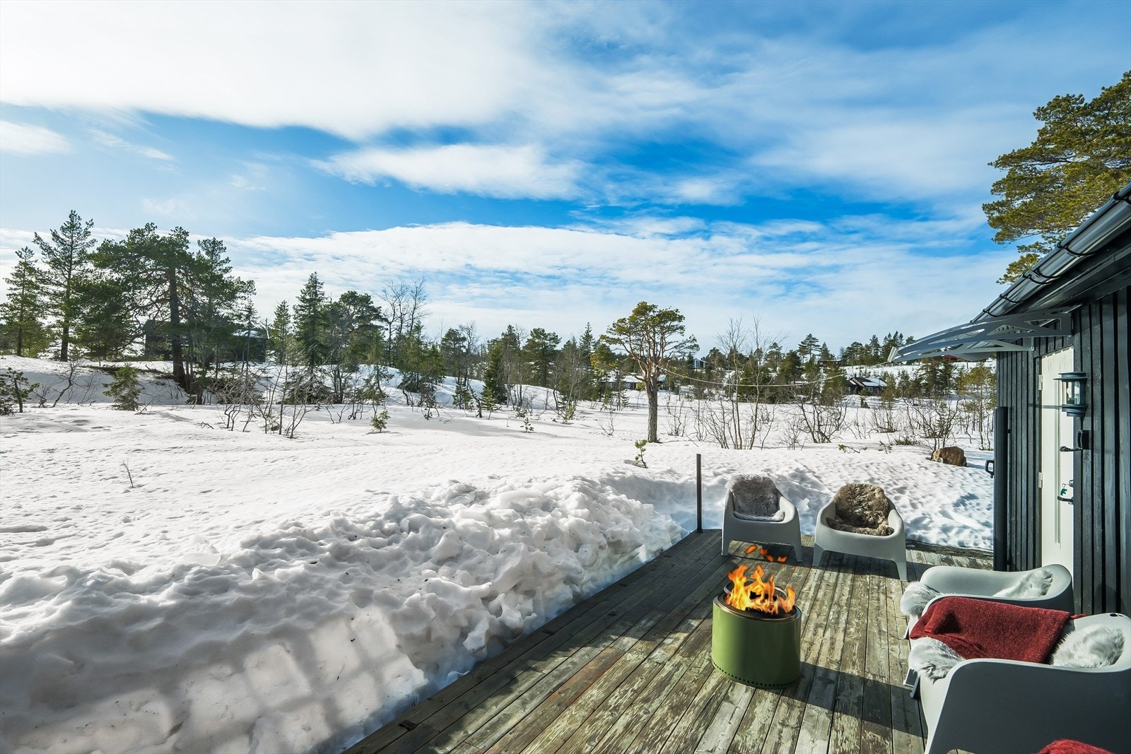 Meget solrikt og usjenert med åpent utsyn Galleribilde