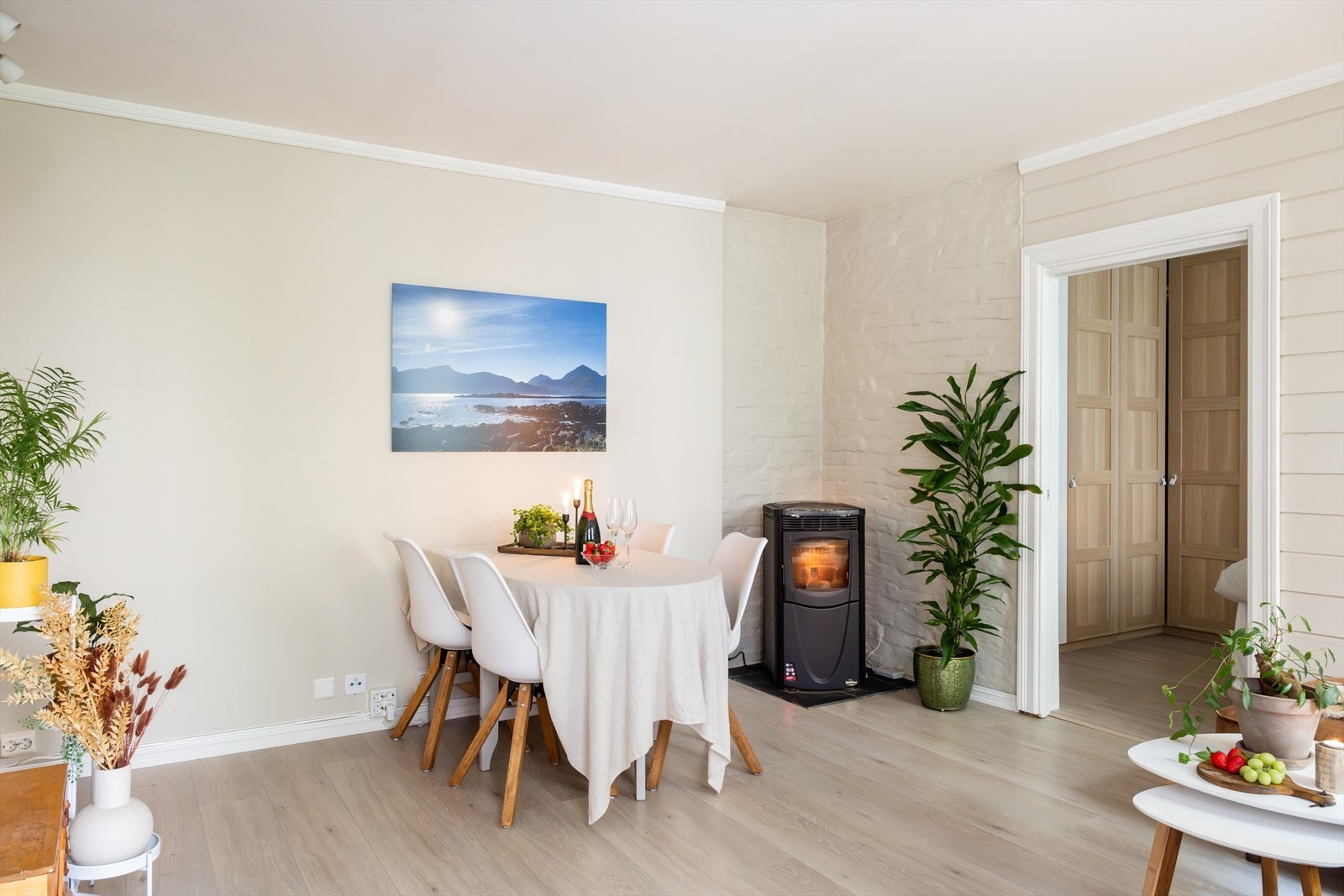 God plass til spisegruppe. Galleribilde