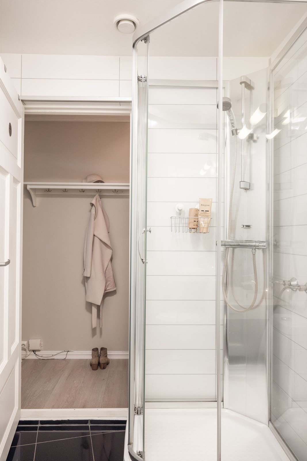 Dusjkabinett. Galleribilde