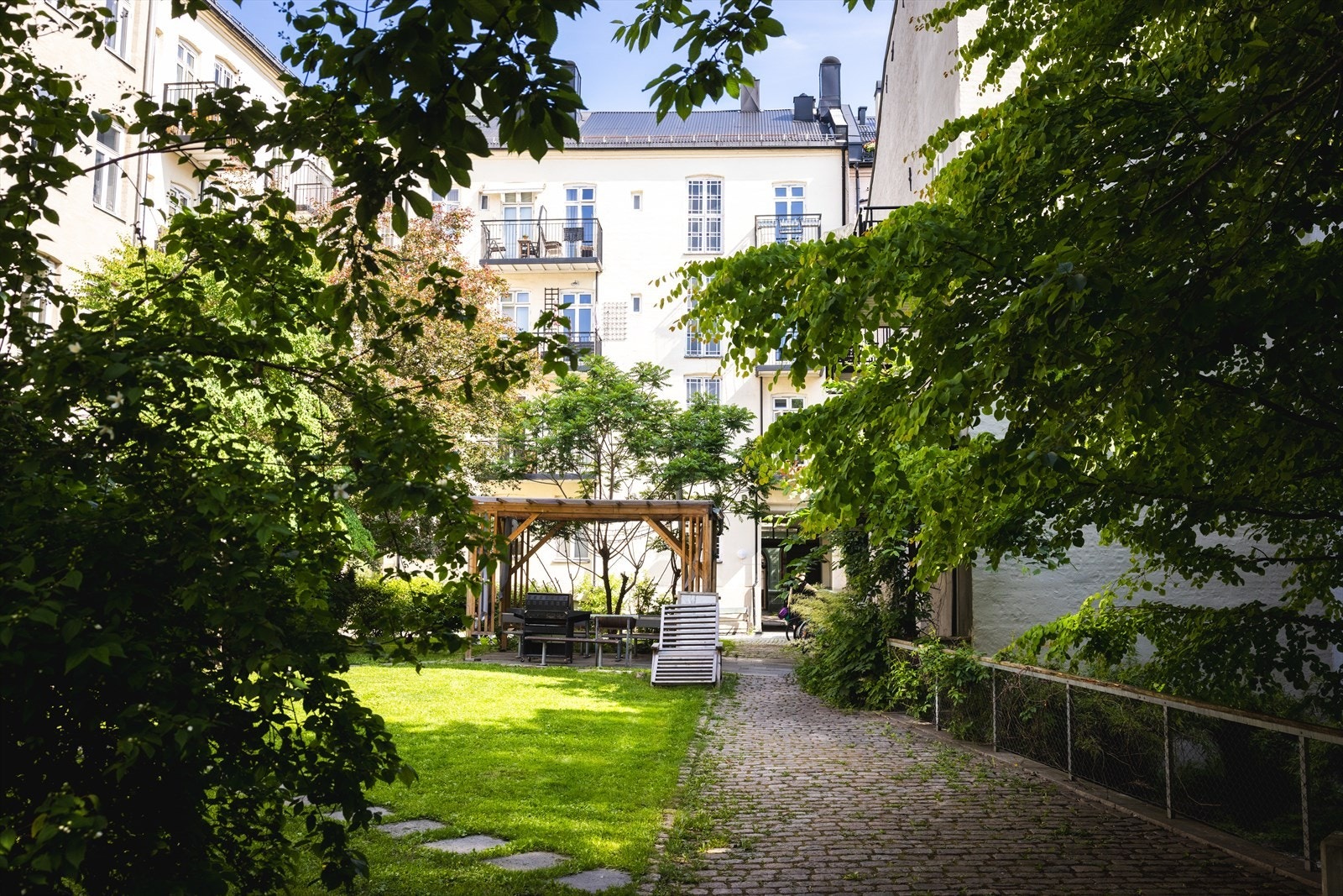 Det er også felles grill i bakgården. Galleribilde