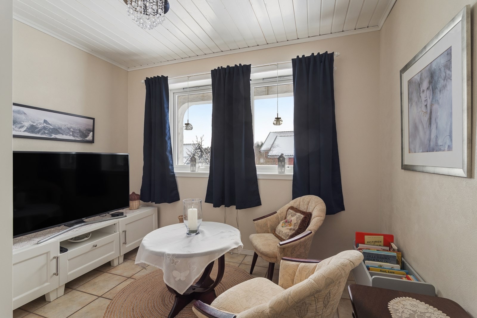 Boligens tredje soverom ligger i sokkeletasjen. Galleribilde