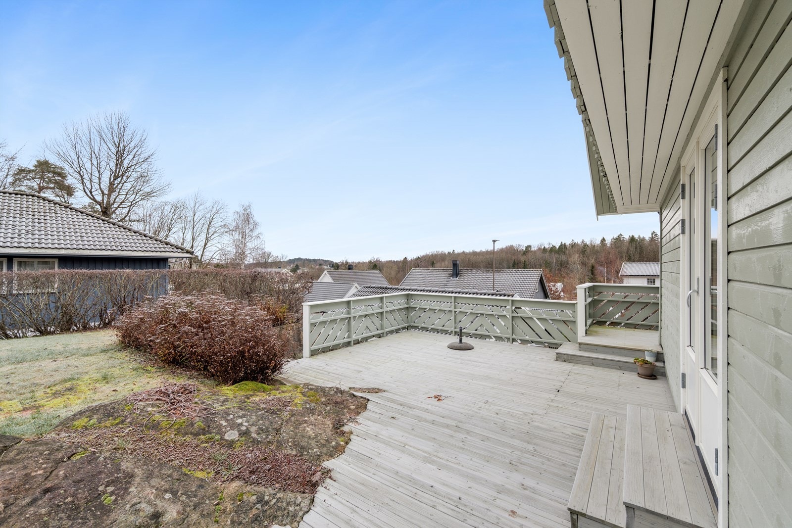 Store og trivelige uteplasser som er godt skjermet for innsyn. Galleribilde