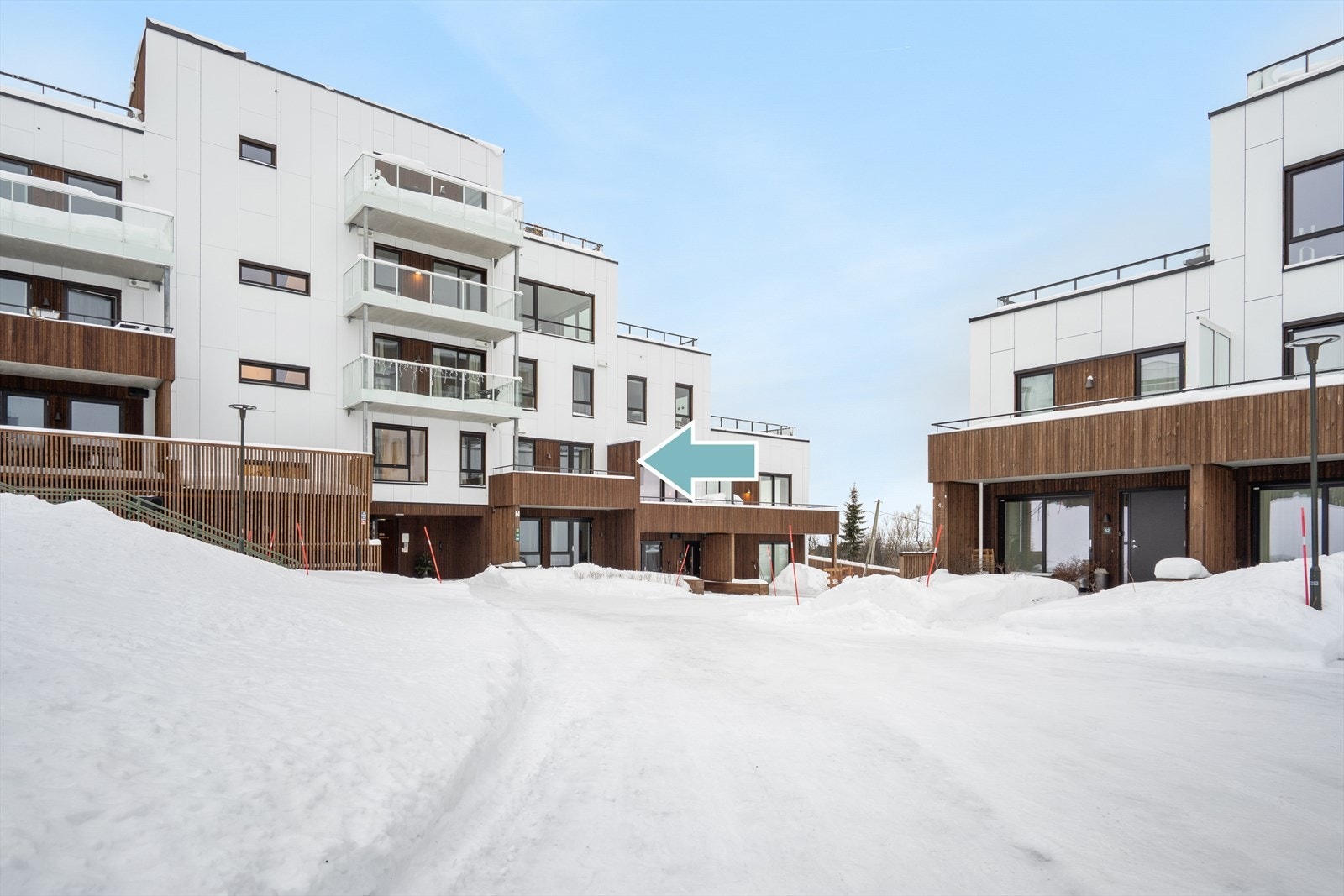 EIR har to innganger, hvor denne leiligheten har inngang i den nedre delen. Galleribilde