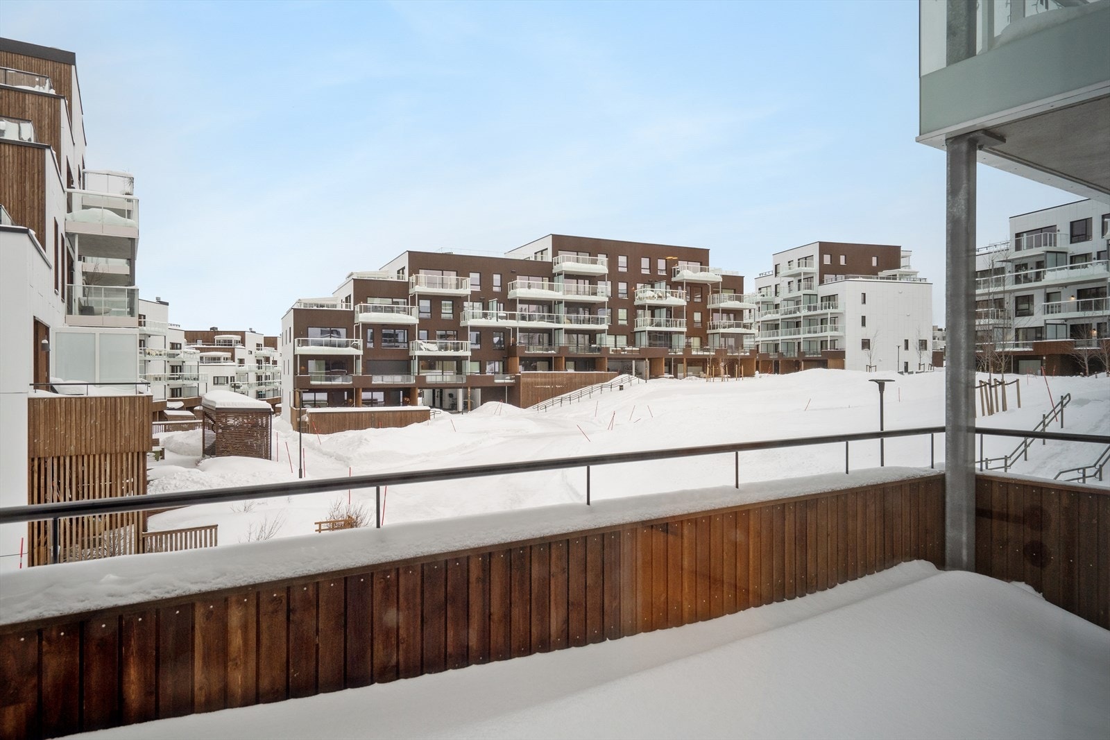 Balkong mot nord har utgang fra gang. Galleribilde