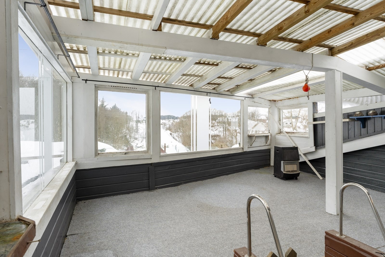 Hagestue på 23 kvm med plass til ønsket utemøblement (ikke omsøkt og godkjent) Galleribilde