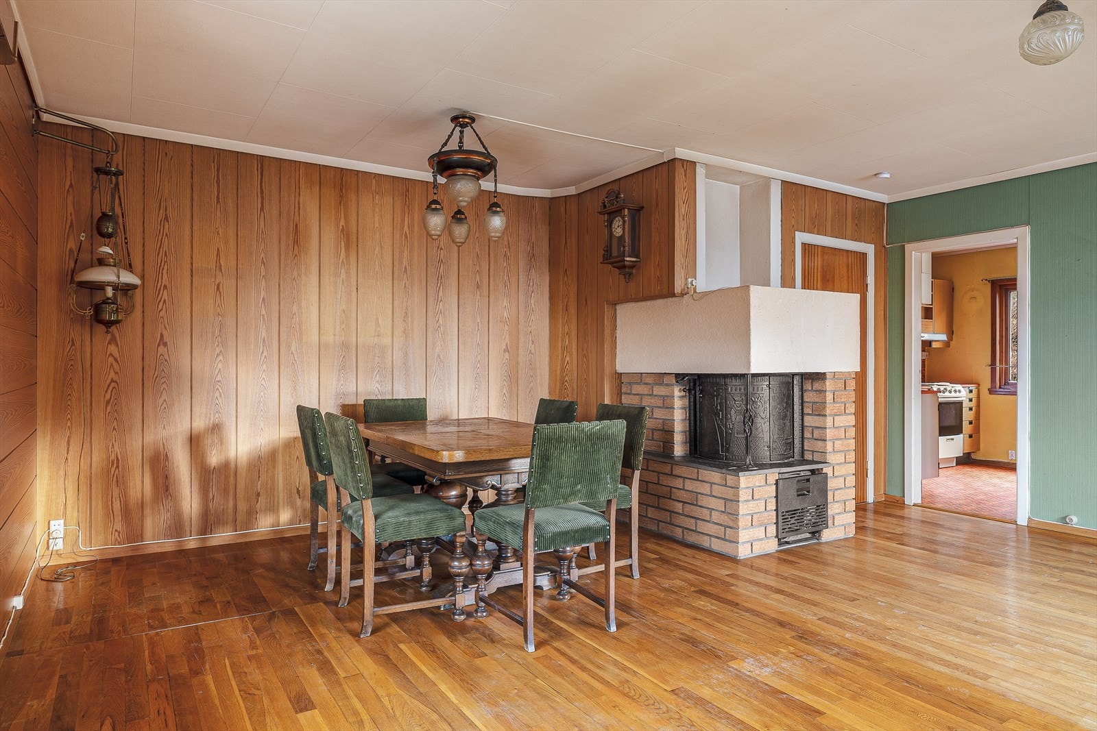 Plass til sofagruppe og spisebord. Galleribilde