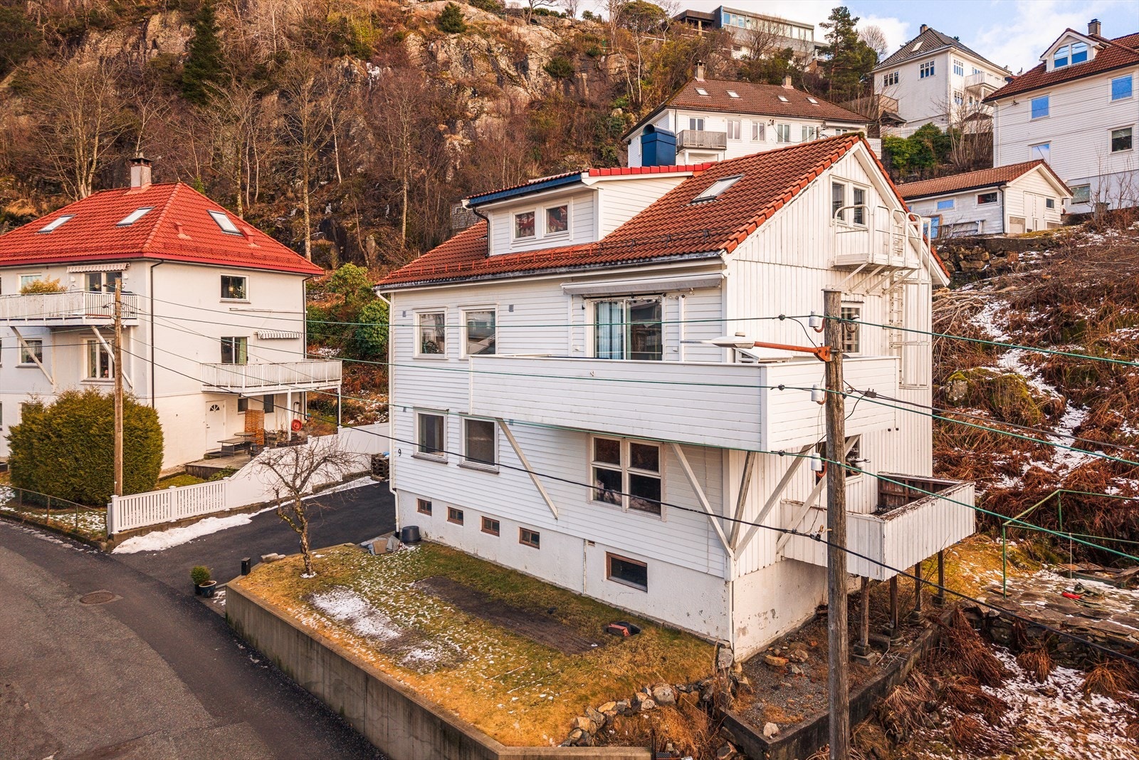 Fra boligen er det utsikt over nabolaget. Galleribilde