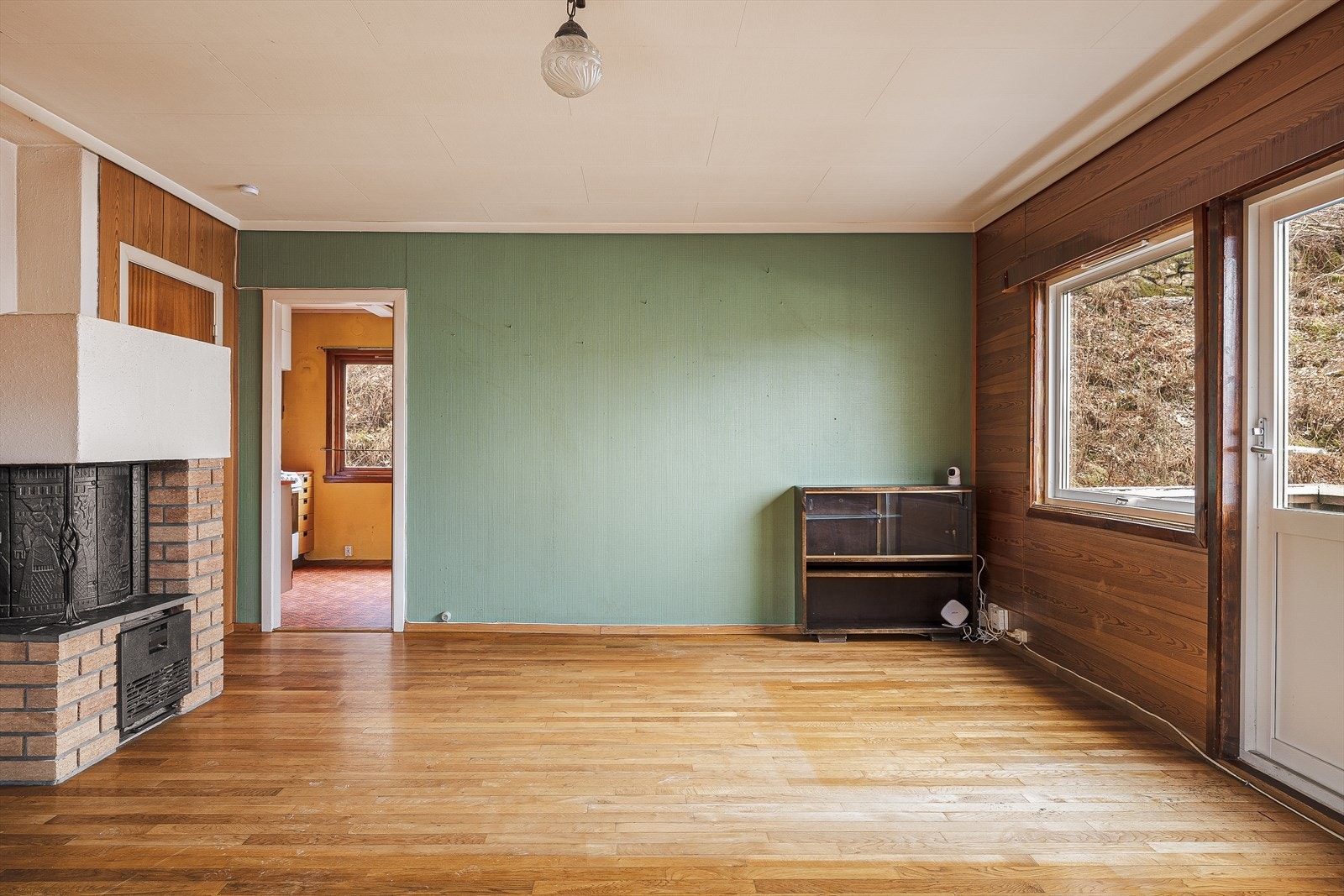 Altandør ble skiftet i 2021. Galleribilde