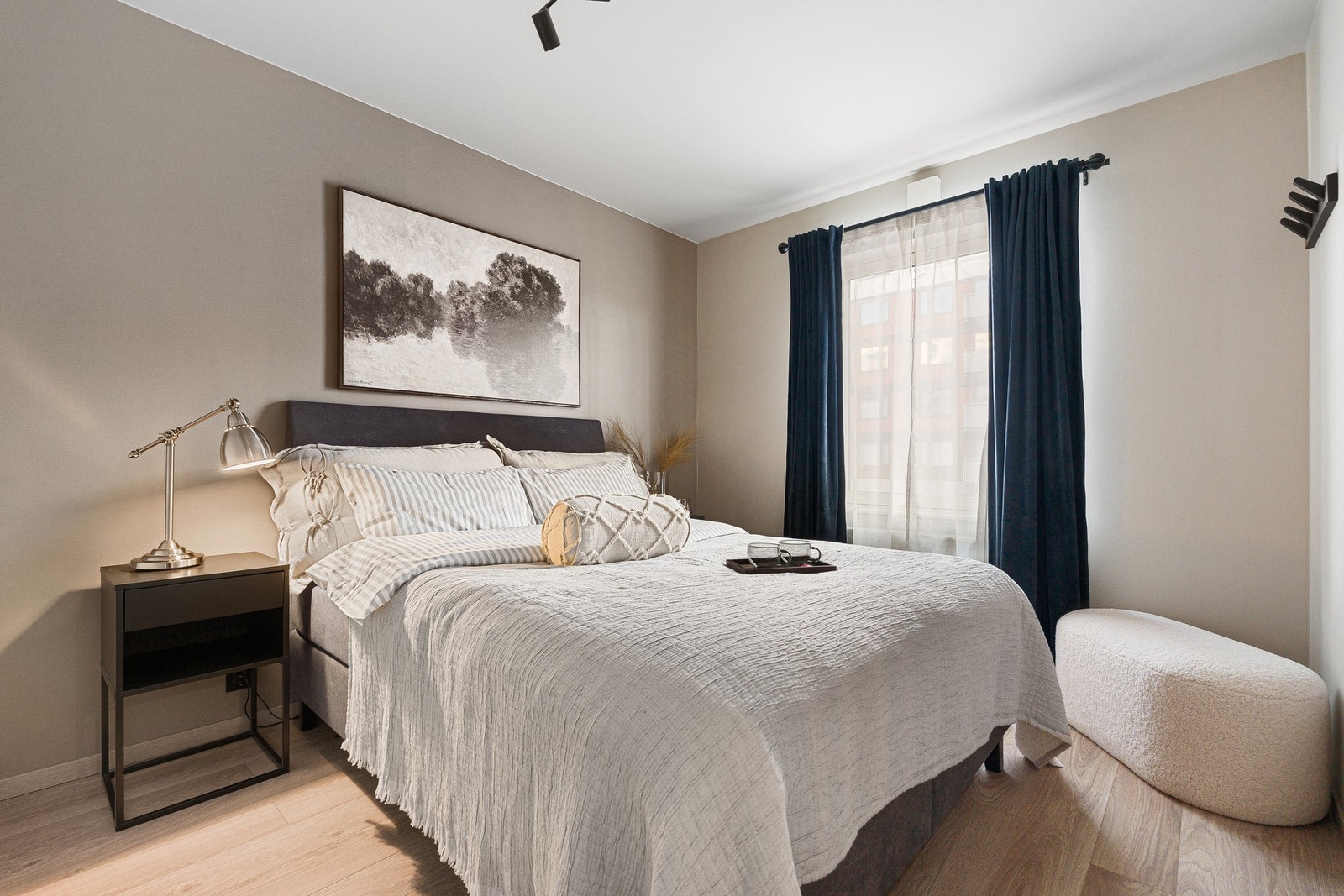 Romslig soverom på 11,5 m². Galleribilde