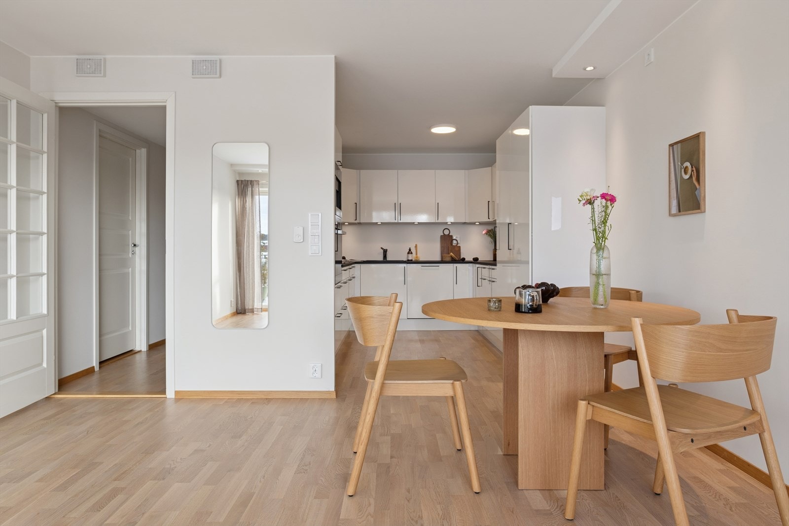 Gulvvarme på kjøkken og i stuen Galleribilde