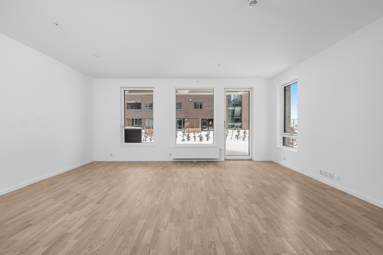 Fra stuen er det utgang til markterrasse Galleribilde