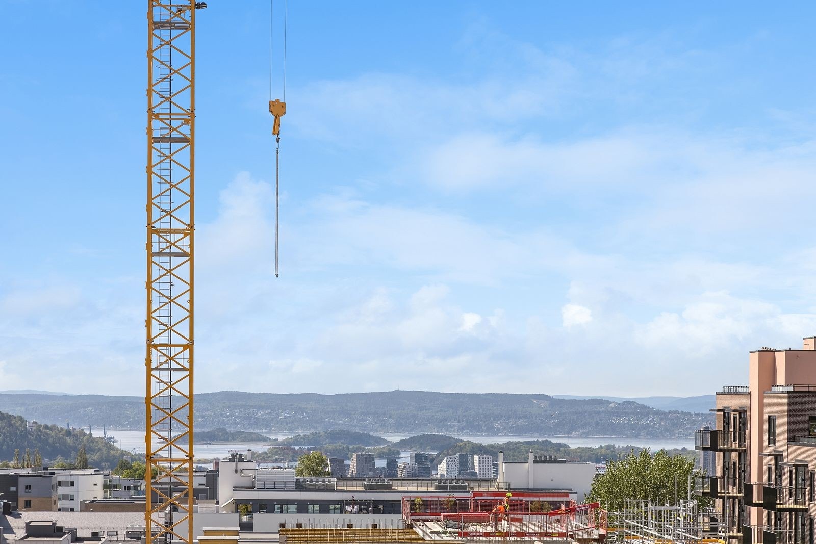 Flott utsikt fra balkoneg til boligen! Galleribilde
