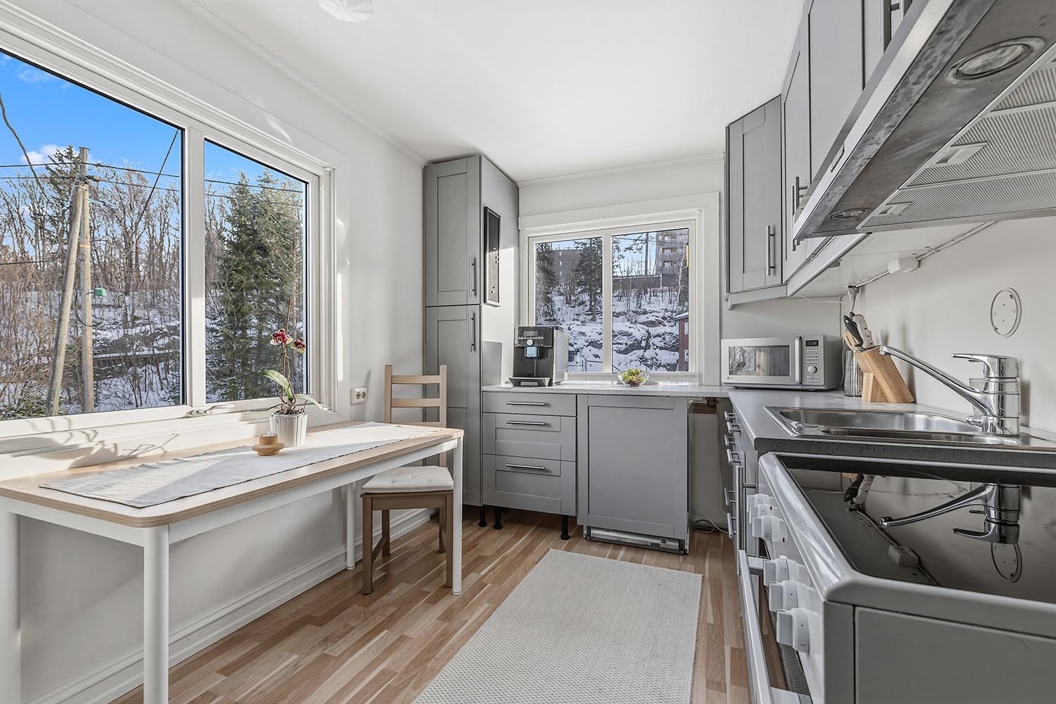 2. etasje: Kjøkken med spiseplass Galleribilde