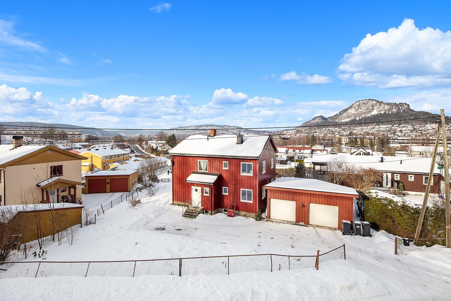 Velkommen til Dr. Jenssens vei 82 / Hel tomannsbolig med flott utsikt i stille blindvei! Galleribilde