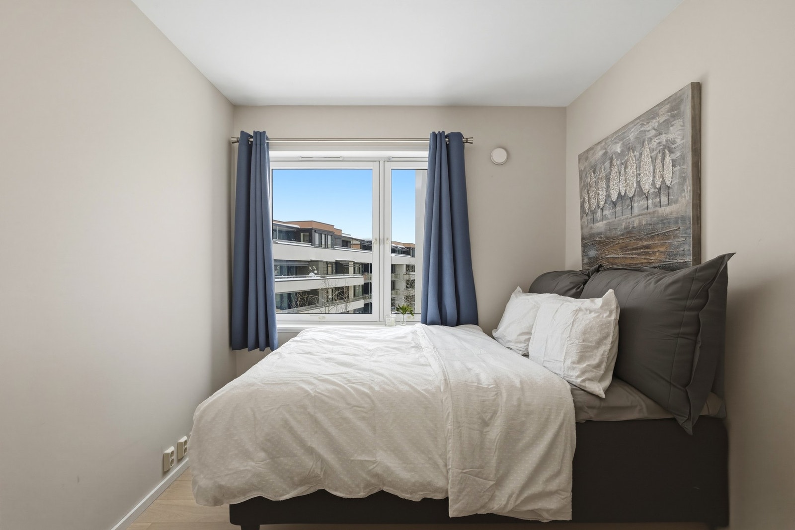 Soverom nr. 2 er også av fin størrelse og har plass til dobbeltseng Galleribilde