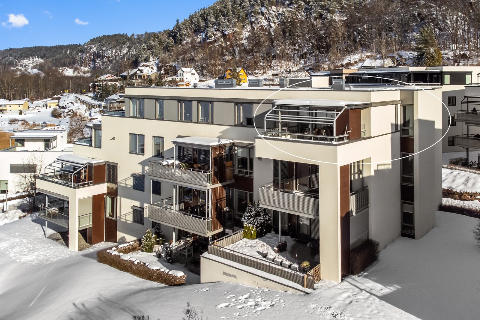 Dette er en lekker topp- og endeleilighet med sydvestvendt beliggenhet på Engersand Havn! Galleribilde